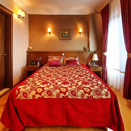 Maritime Hotel