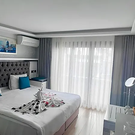Hotel Maritime